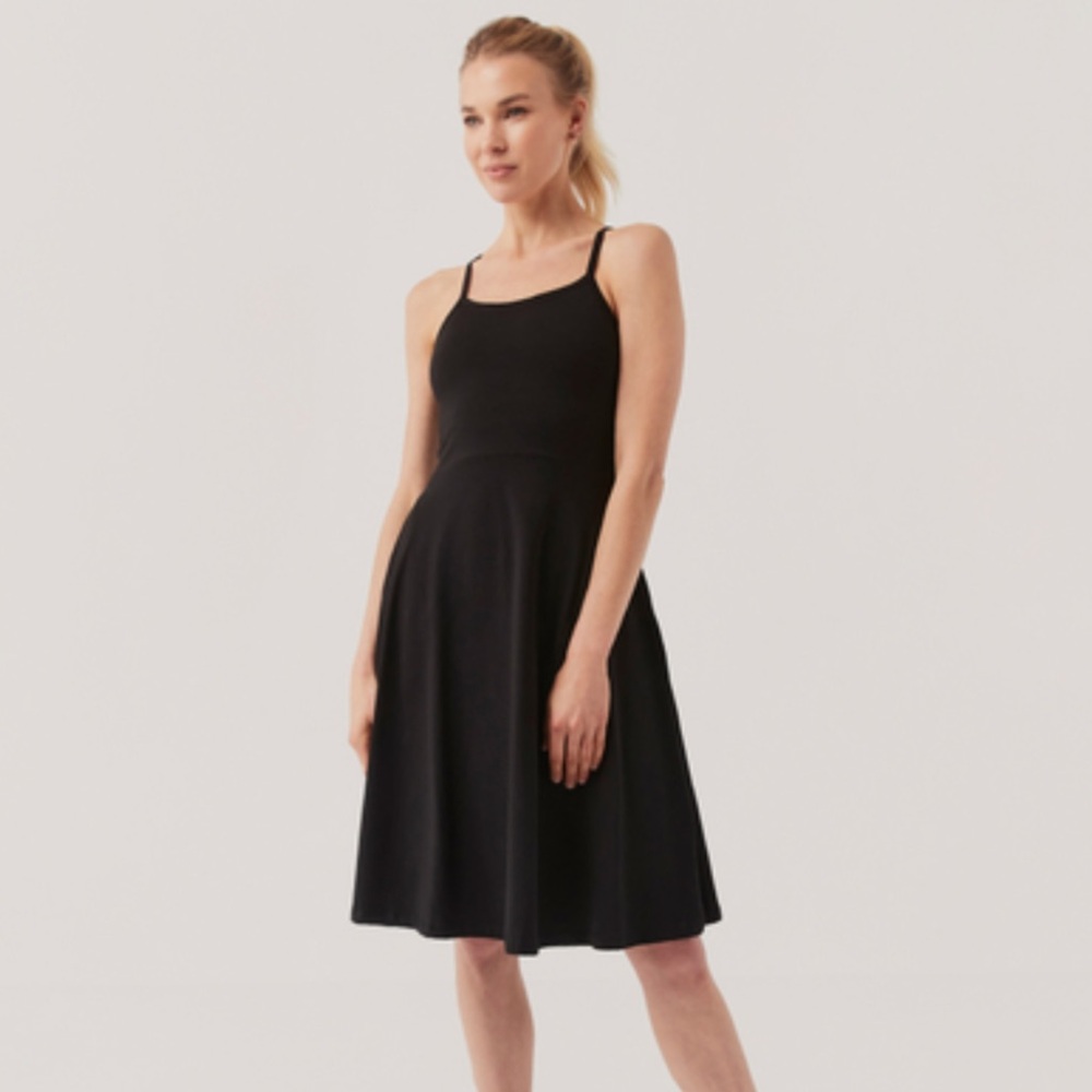 Pact Black Fit & Flare Shorty Midi Dress
Size: X-Large